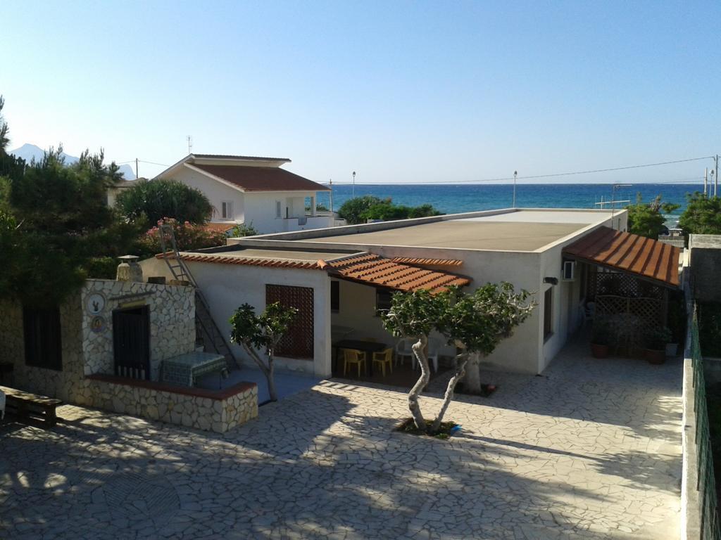 Appartamento Spiaggia Playa Castellammare del Golfo Luaran gambar