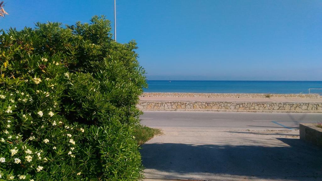 Appartamento Spiaggia Playa Castellammare del Golfo Luaran gambar